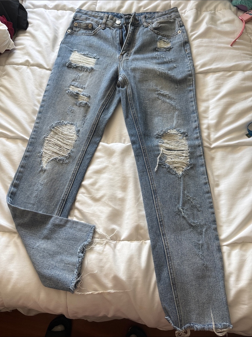 Light Blue Distressed Women’s Jeans - Classic Ripped Denim